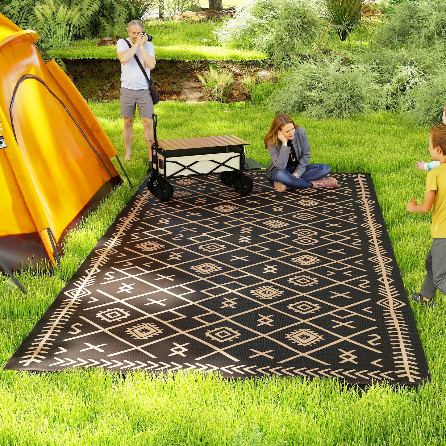 Reversible Outdoor Rug, Waterproof Plastic Straw with Carry Bag, 9' x 18', Black & Brown Rhombus